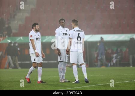 Augusta, Germania. Firo: 07.11.2020 Calcio: Campionato Bundesliga 2020/21 FC Augusta - Hertha BSC Berlino Daniel Caligiuri, figura intera, delusione, deluso credito: Klaus Rainer Krieger/Pool/viafirosportphoto | usage worldwide/dpa/Alamy Live News 2020 Foto Stock