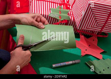 Carta passi albero di natale utilizzare solo UK / E-MAIL PER CANCELLARE ALTRO DIRITTI Foto Stock