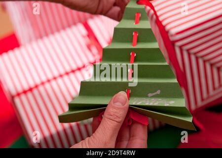 Carta passi albero di natale utilizzare solo UK / E-MAIL PER CANCELLARE ALTRO DIRITTI Foto Stock