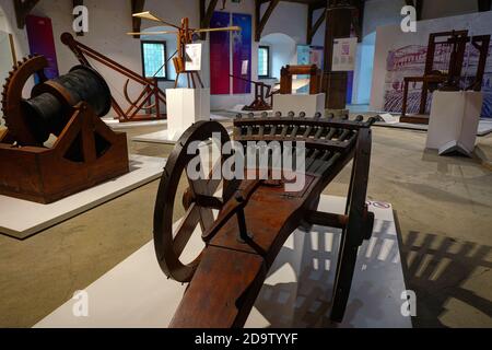 Pistola a macchina di Leonardo da Vinci alla mostra speciale di nel Castello di Hohenwerfen, Werfen, Austria Foto Stock