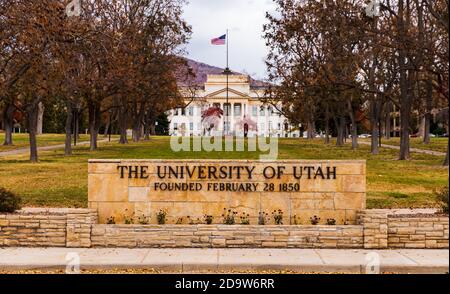 Salt Lake City, UT / USA - 6 novembre 2020: Cartello d'ingresso dell'Università dello Utah Foto Stock