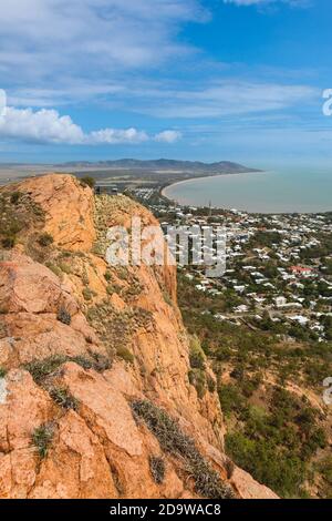 Vista della città di Townsville nel Queensland settentrionale da Castle Hill. Australia Foto Stock