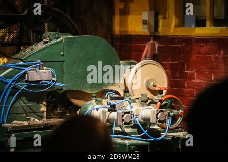 Fabbrica di calzature in legno a Volendam, Paesi Bassi Foto Stock