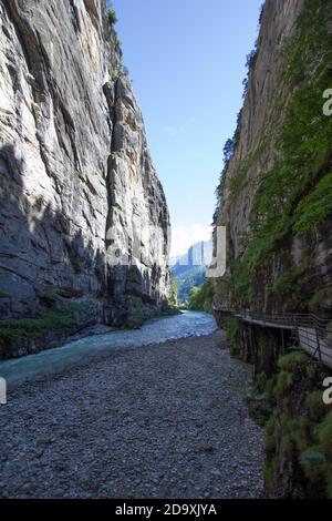 valle del fiume in svizzera (valle del fiume aare) Foto Stock