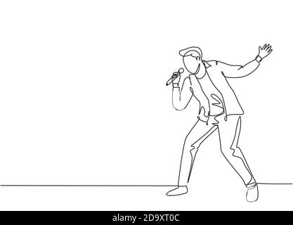 Singolo disegno di linea continuo di giovane cantante pop maschile felice tenendo microfono e cantando sul palco del concerto di musica. Artista musicista alla moda Illustrazione Vettoriale