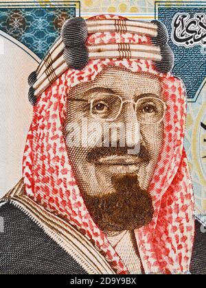 Saud Bin Abdulaziz ritratto su 20 riyals valuta banconota macro, primo piano di denaro Foto Stock