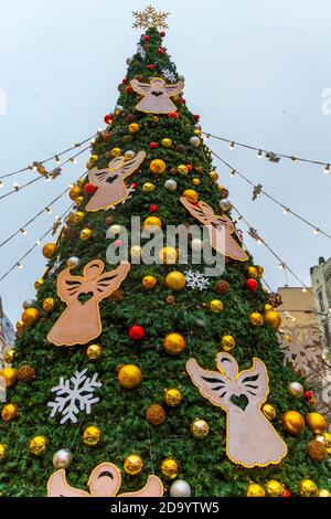 Albero di Natale in Piazza Venceslao a Praga Repubblica Ceca Foto Stock