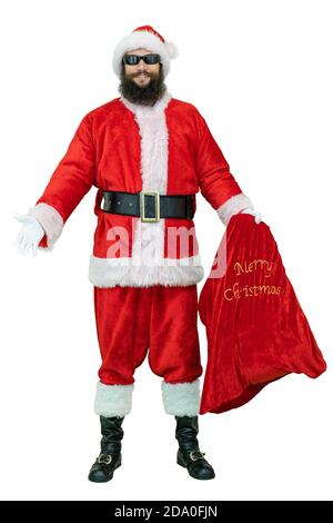 Santa con regali sacco. Il giovane arabo Babbo Natale con barba nera tiene la borsa da regalo su sfondo bianco. Natale in arrivo Foto Stock