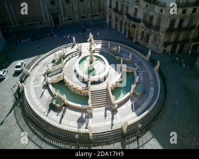 Palermo, Italia, luglio 2020. La Fontana Pretoria, una fontana scultorea simbolo di questa città vista dalle terrazze del monastero di Santa Caterina Foto Stock