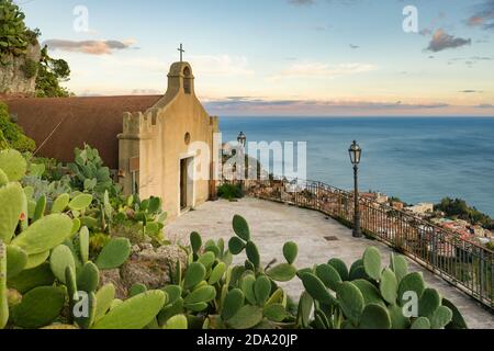 Antica chiesa di San Biagio a Castelmola, Sicilia, Italia Foto Stock