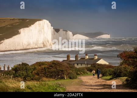 Regno Unito, Inghilterra, East Sussex, Seaford, Cuckmere Haven, Coastguard Cottages at Seven Sisters Foto Stock
