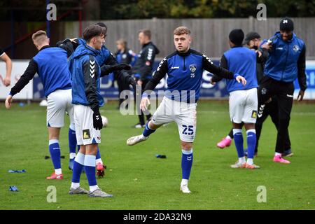 Hampton, Regno Unito. 8 novembre 2020. LONDRA, INGHILTERRA. L'8 NOVEMBRE Alfie McCalmont di Oldham Athletic prima della partita della fa Cup tra Hampton & Richmond Borough e Oldham Athletic al Beveree Stadium di Hampton domenica 8 novembre 2020. (Credit: Eddie Garvey | MI News) Credit: MI News & Sport /Alamy Live News Foto Stock