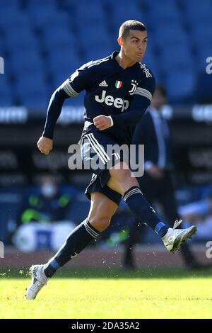 Roma, Italia. 8 novembre 2020. Cristiano Ronaldo della Juventus FC in azione durante la Serie A Football Match tra SS Lazio e Juventus FC allo Stadio Olimpico di Roma, 8 novembre 2020. Photo Antonietta Baldassarre/Insifefoto Credit: Insifefoto srl/Alamy Live News Foto Stock