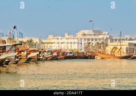 Vista di Emiri Diwan, è l'ufficio del re del Qatar. Foto Stock