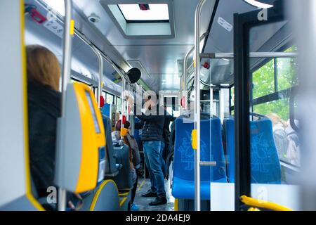 Validatore elettronico per biglietti di trasporto pubblico. Foto Stock