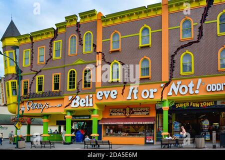 L'edificio colorato e stravagante di 'Ripley's Believe IT or Not's a Gatlinburg, TN, nelle Smoky Mountains, nel Tennessee orientale Foto Stock