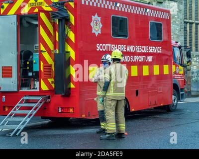 I vigili del fuoco Scottish Fire and Rescue Service affrontano un incendio a North Berwick, East Lothian, Scozia, Regno Unito. Foto Stock