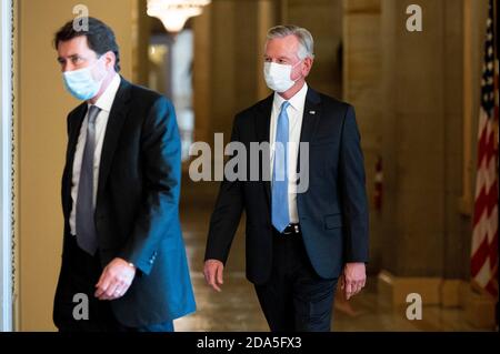 Washington, DC, Stati Uniti. 9 Nov 2020. 9 novembre 2020 - Washington, DC, Stati Uniti: IL senatore eletto BILL HAGERTY (R-TN) e il senatore eletto TOMMY TUBERVILLE (R-al) al Campidoglio. Credit: Michael Brochstein/ZUMA Wire/Alamy Live News Foto Stock