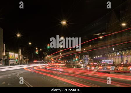 STILE DI VITA NOTTURNA, SCENA DI STRADA DA COPENHAGUE, DANIMARCA, MARZO 2019 Foto Stock