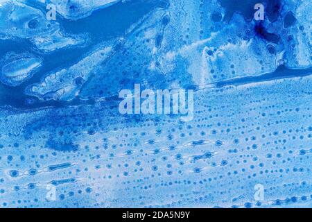 Azzurro sfondo astratto acquerello. Punti e gocce colorati. Foto Stock