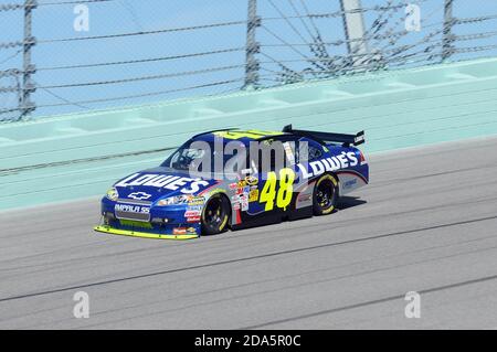 Homestead, Stati Uniti d'America. 21 Nov 2009. HOMESTEAD, FL - NOVEMBRE 21: Jimmie Johnson appare durante le prove finali per la Ford 400 al circuito di Miami di Homestead il 21 novembre 2009 a Homestead, Florida persone: Jimmie Johnson Credit: Storms Media Group/Alamy Live News Foto Stock