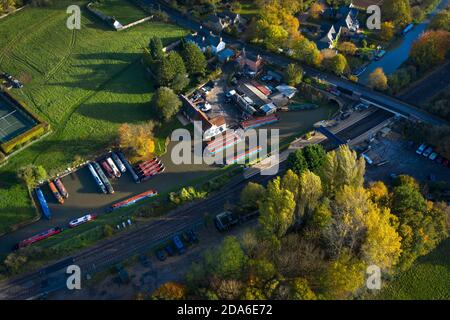 The Wharf e Oxford Canal a Lower Heyford, Oxfordshire, Inghilterra Foto Stock