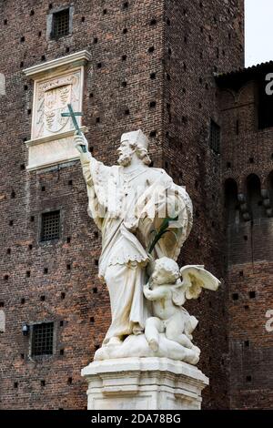 Gli elementi dell'architettura dell'antico Castello degli Sforza di Milano Italia. Foto Stock