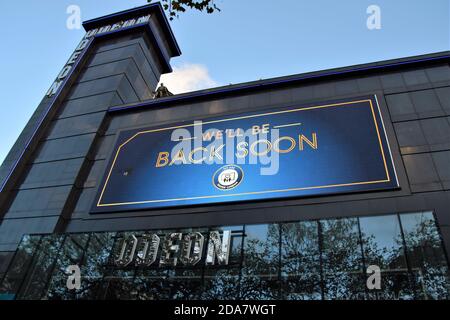 Chiuso Odeon Cinema Leicester Square durante il secondo blocco nazionale a Londra, Inghilterra. Foto Stock