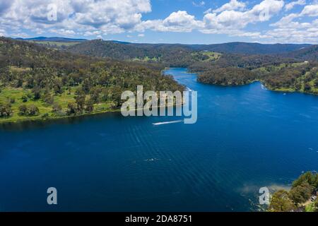 Vista aerea del lago ricreativo di Lyell vicino a Lithgow nella regione Nuovo Galles del Sud Australia Foto Stock