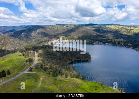 Vista aerea del lago ricreativo di Lyell vicino a Lithgow nella regione Nuovo Galles del Sud Australia Foto Stock