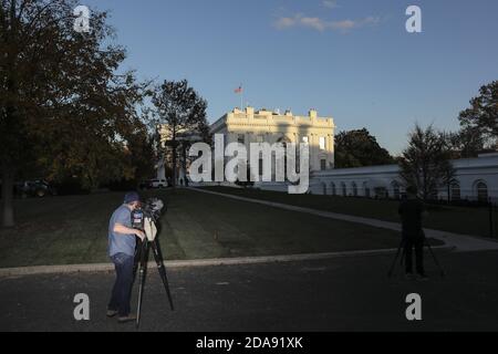 Washington, Stati Uniti. 10 Nov 2020. Il lato nord della Casa Bianca è visto martedì 10 novembre 2020 a Washington, DC. Il presidente Donald Trump sta causando un ritardo nella transizione rifiutandosi di concedere le elezioni vinte dal presidente eletto Joe Biden. Foto di Oliver Contreras/UPI Credit: UPI/Alamy Live News Foto Stock