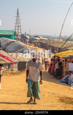 Una vista panoramica del campo profughi di Rohingya a Coxs Bazar, Bangladesh. La foto è stata scattata nel novembre 2017 Foto Stock