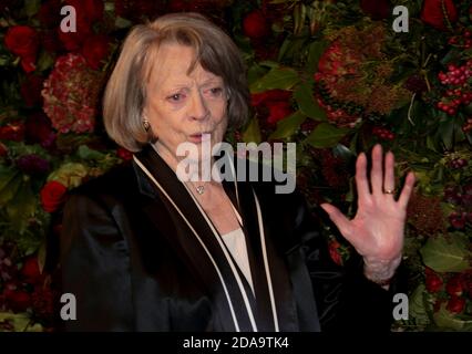 24 novembre 2019 - Londra, Inghilterra, Regno Unito - la 65esima sera Standard Theatre Awards 2019 Mostre fotografiche: Dame Maggie Smith Foto Stock