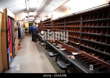 Viaggio ufficio postale pullman. Ribble Steam Railway and Museum, Preston, Inghilterra, Regno Unito Foto Stock