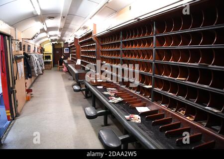 Viaggio ufficio postale pullman. Ribble Steam Railway and Museum, Preston, Inghilterra, Regno Unito Foto Stock