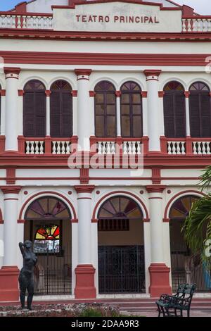 Cuba, la provincia di Camaguey, Camaguey, il Teatro Principal, sede della compagnia di Balletto Camaguey Foto Stock