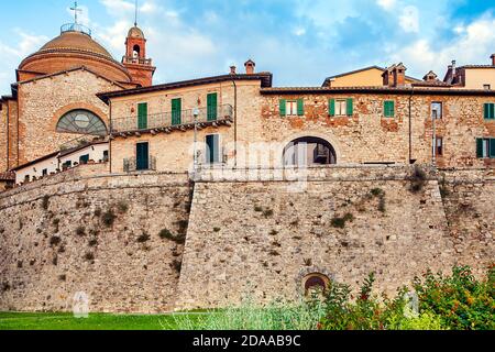 Vista sul centro storico di Castiglione del Lago Perugia Umbria Italia Foto Stock