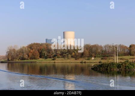 Datteln 4, ultima centrale a carbone da costruire, vista dal canale Dortmund-EMS, Datteln, NRW, Germania Foto Stock