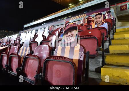 Bradford, Regno Unito. 10 Nov 2020. BRADFORD, INGHILTERRA. 10 NOVEMBRE Vista generale del campo di parata della Valle di Bradford City prima della partita del Trofeo EFL tra Bradford City e Oldham Athletic al Coral Windows Stadium di Bradford martedì 10 novembre 2020. (Credit: Eddie Garvey | Credit: MI News & Sport /Alamy Live News Foto Stock