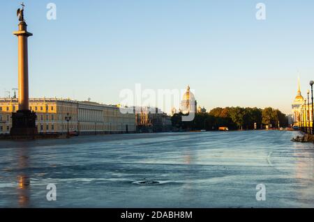 La Piazza del Palazzo San Pietroburgo Russia Foto Stock