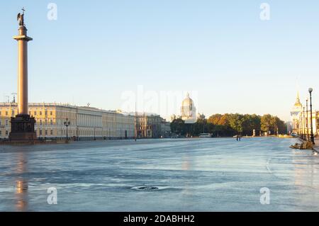 La Piazza del Palazzo San Pietroburgo Russia Foto Stock