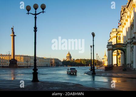 La Piazza del Palazzo San Pietroburgo Russia Foto Stock