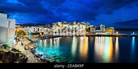 Kitroplateia spiaggia, Agios Nikolaos città, Lasithi prefettura, isola di Creta, Grecia. Foto Stock