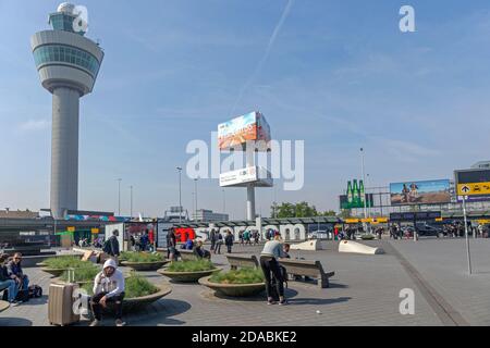 Amsterdam, Paesi Bassi - 14 maggio 2018: Torre di controllo all'aeroporto Schiphol di Amsterdam, Olanda. Foto Stock