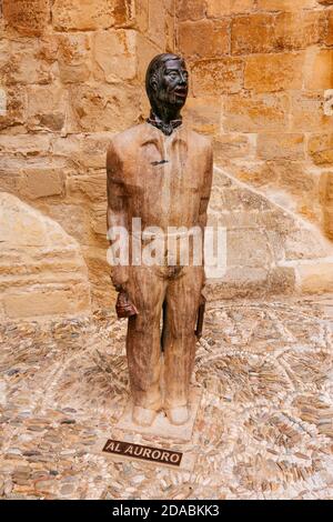 Statua di Pedro Angulo Rozas, l'Auroro. Il canto dell'alba è una tradizione religiosa in cui le canzoni vengono cantate prima dell'alba. Modo francese, Via di San J Foto Stock