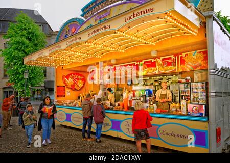 Bruges, ristorante raffinato, fast food e snack bar. Foto Stock