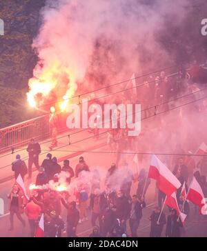 Varsavia, Mazoviano, Polonia. 11 Nov 2020. Indipendenza illegale Marzo nel Warsaw.in la foto: Credit: Hubert Mathis/ZUMA Wire/Alamy Live News Foto Stock