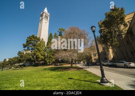 Berkeley, USA - MARZO 18 2019: Vista dell'Università della California, Berkeley in una giornata di sole Foto Stock