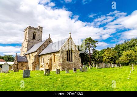 All Saints' Church nel villaggio di Willan lungo la pista ciclabile C12, Hertfordshire, Regno Unito Foto Stock