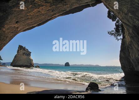 Cattedrale Cove Beach, Te Whanganui-A-Hei riserva marina, Penisola di Coromandel, regione di Waikato, Isola del nord, Nuova Zelanda Foto Stock